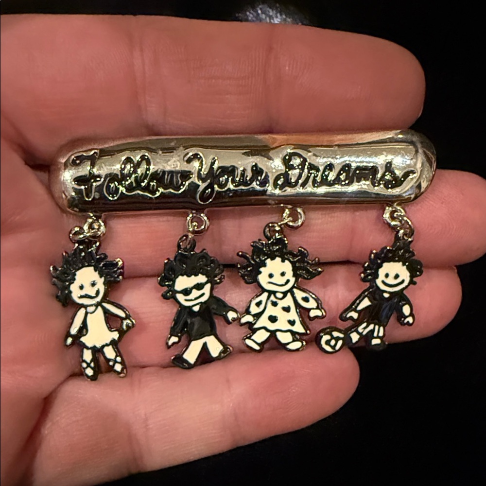 "FOLLOW YOUR DREAMS " Kids Dangles # 48755 Vintage Silver Brooch